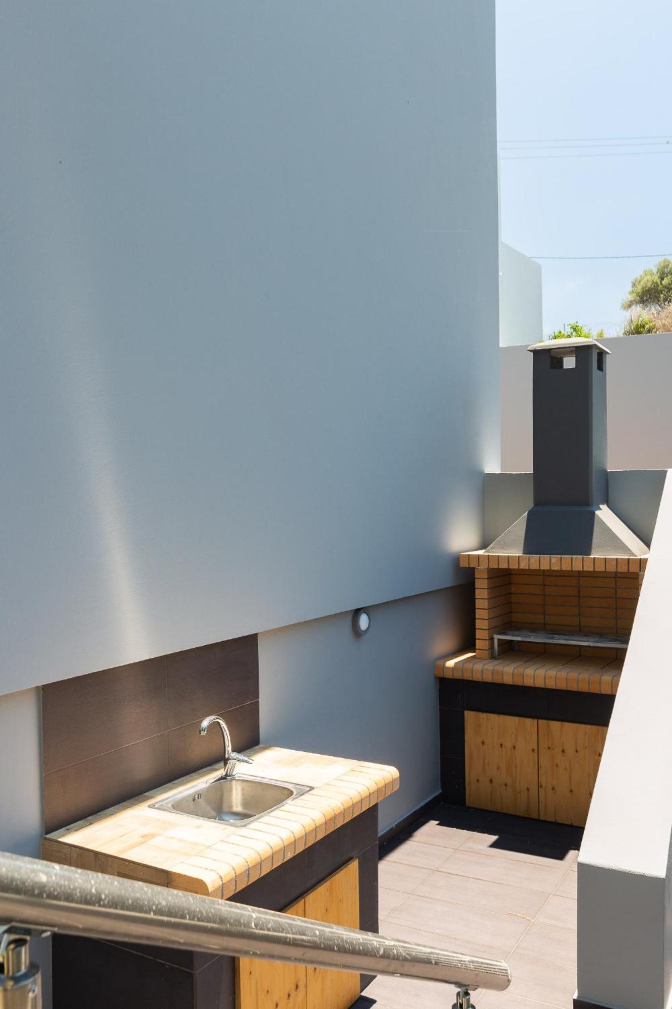 Nisos Villa, Pool & Heated Spawhirlpool, Walking To Beach, By Thinkvilla Sfakaki Exterior photo