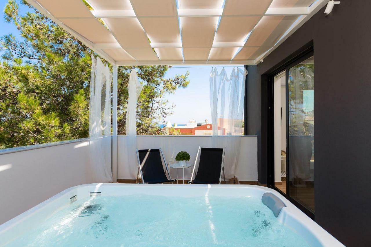 Nisos Villa, Pool & Heated Spawhirlpool, Walking To Beach, By Thinkvilla Sfakaki Exterior photo